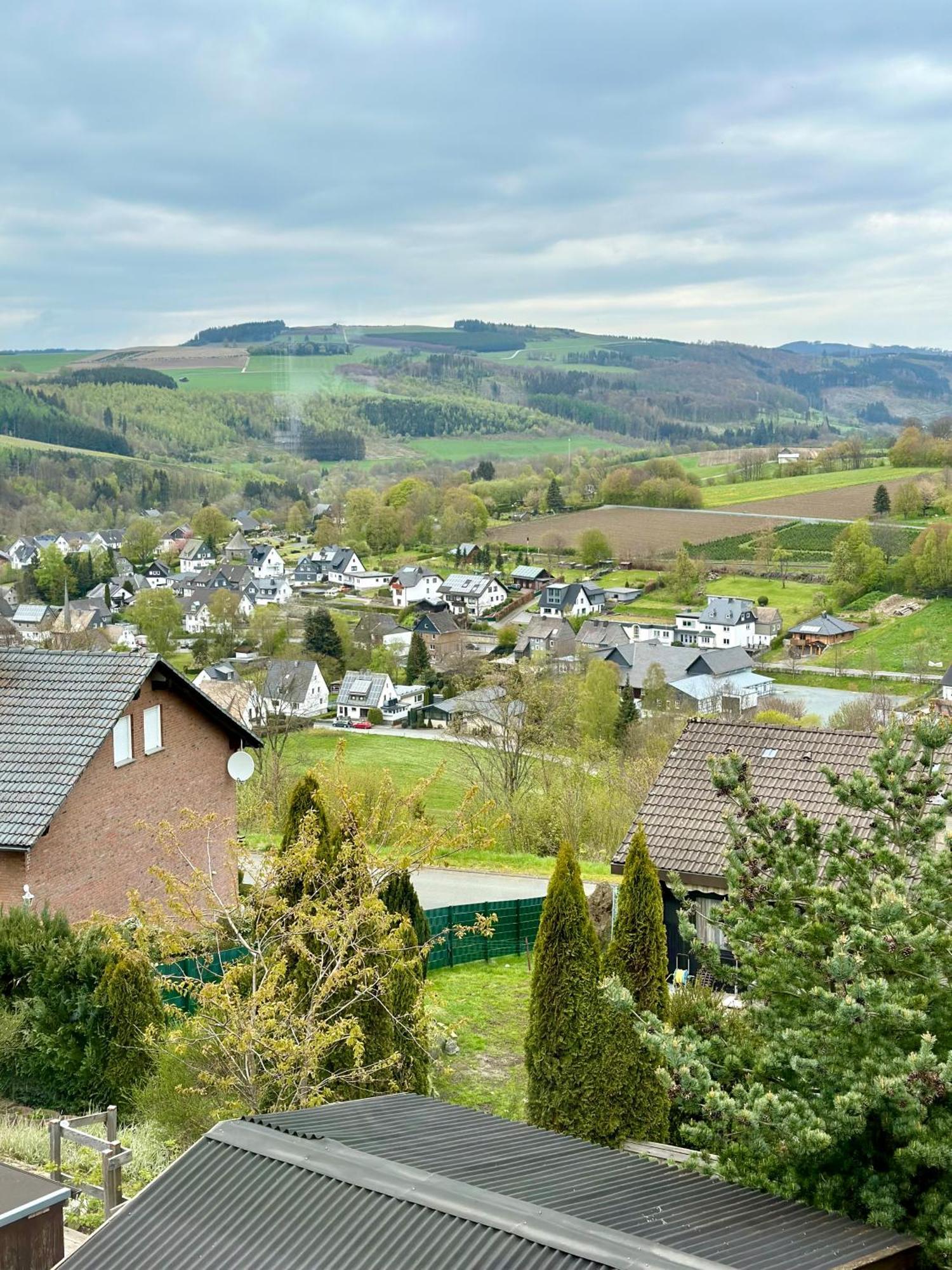 Gemuetliche Wohnung In Winterberg Bagian luar foto